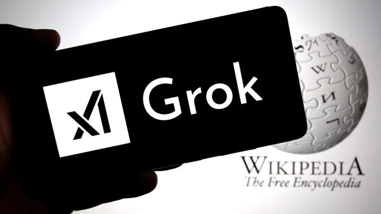 Grokipedia vs Wikipedia